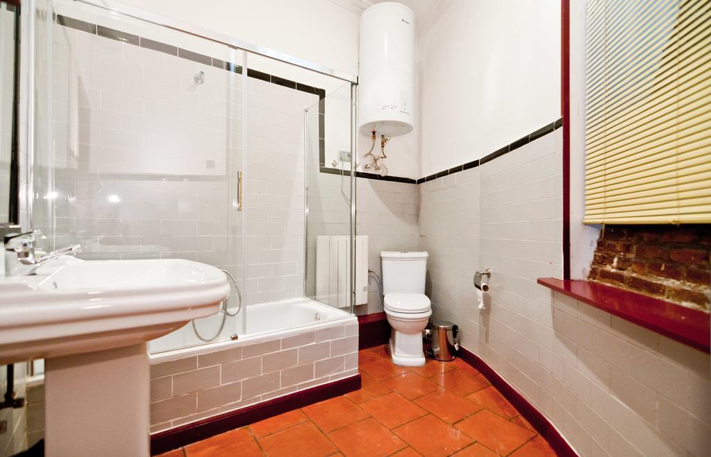 Apartamentos Madrid Retiro 객실 사진