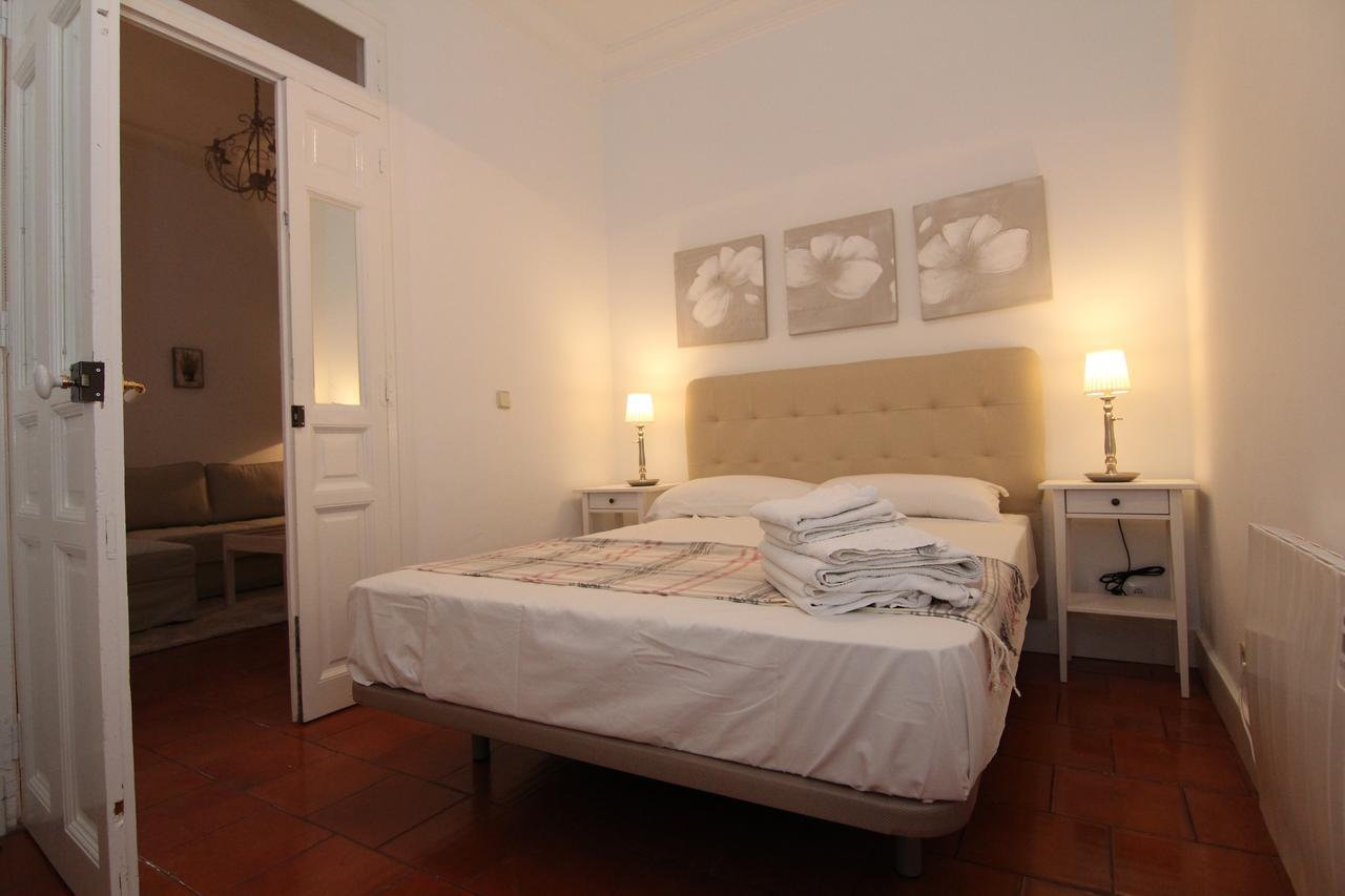 Apartamentos Madrid Retiro 외부 사진