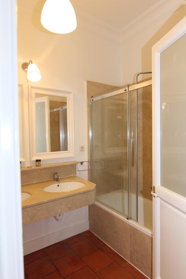 Apartamentos Madrid Retiro 외부 사진